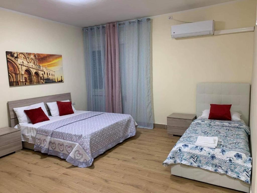 The Caponi Bros Bed and Breakfast Μέστρε Εξωτερικό φωτογραφία