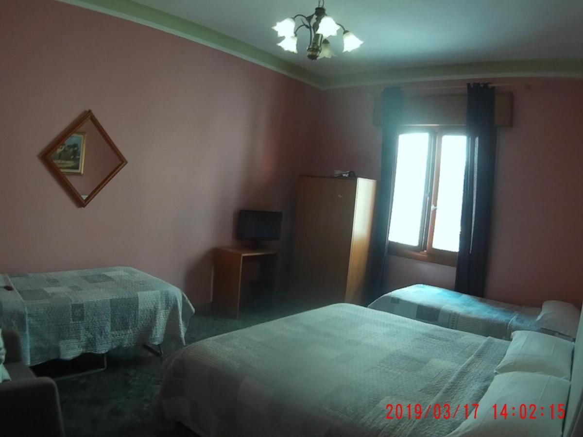 The Caponi Bros Bed and Breakfast Μέστρε Εξωτερικό φωτογραφία