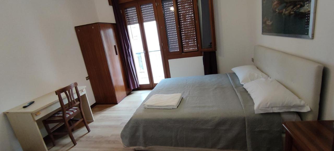 The Caponi Bros Bed and Breakfast Μέστρε Εξωτερικό φωτογραφία